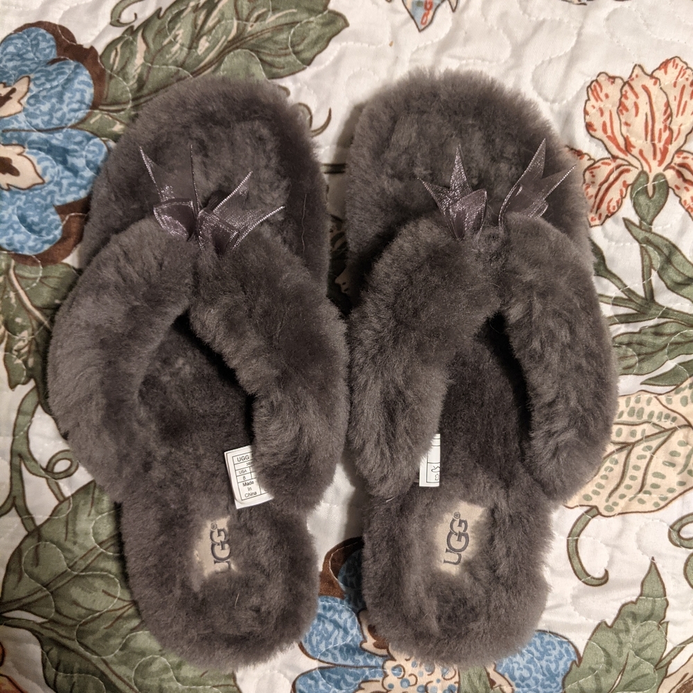 Fuzzy UGG flip flop slippers